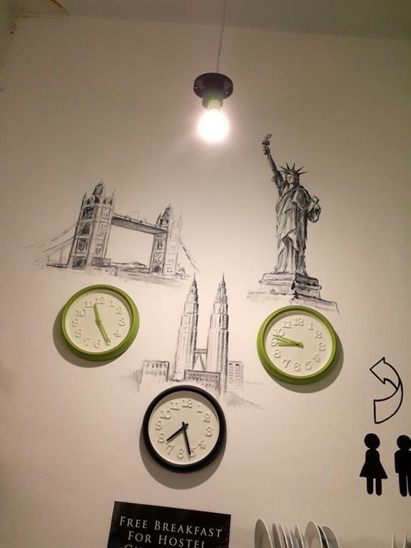 Pods The Backpackers Home & Cafe, Kuala Lumpur Extérieur photo