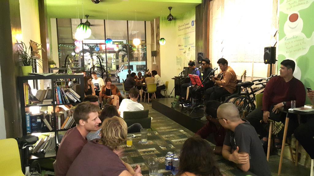 Pods The Backpackers Home & Cafe, Kuala Lumpur Extérieur photo